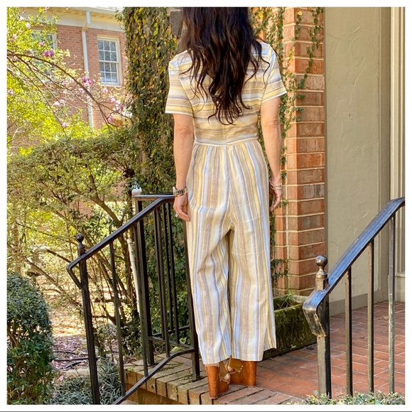 ✨LAST ONE✨Gorgeous multi striped cropped jumpsuit - Picture 2 of 6